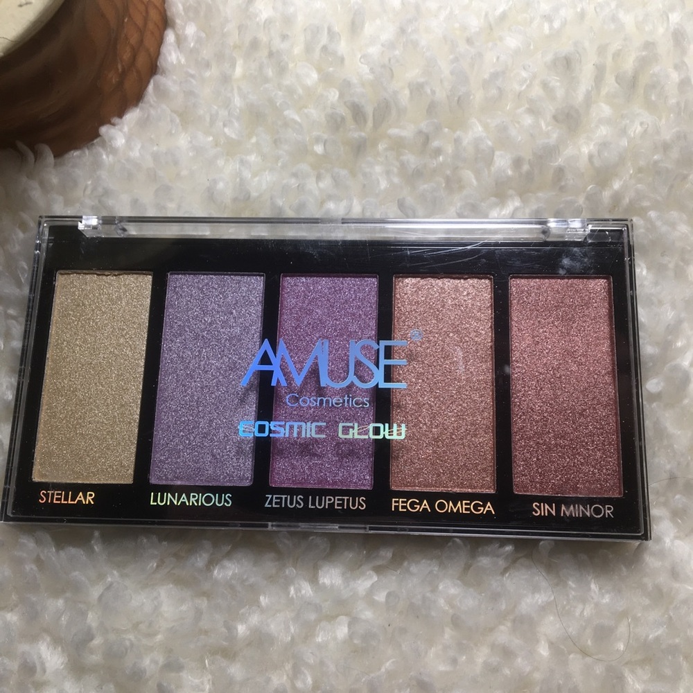 🌸Amuse  Highlighters Powder Palette🌸